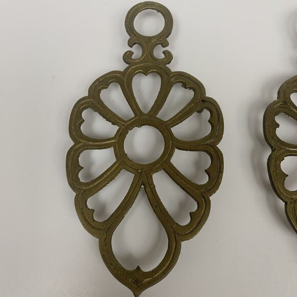 Vintage Brass 3 Footed Leaf Design Trivets 7.5” Long Set Of 2 - Picture 2 of 6